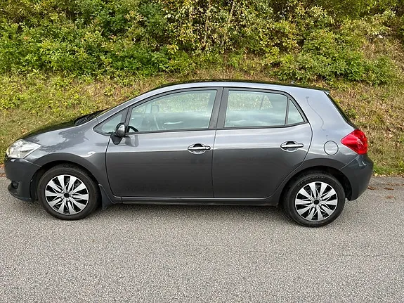 Toyota Auris 2008 photo 4