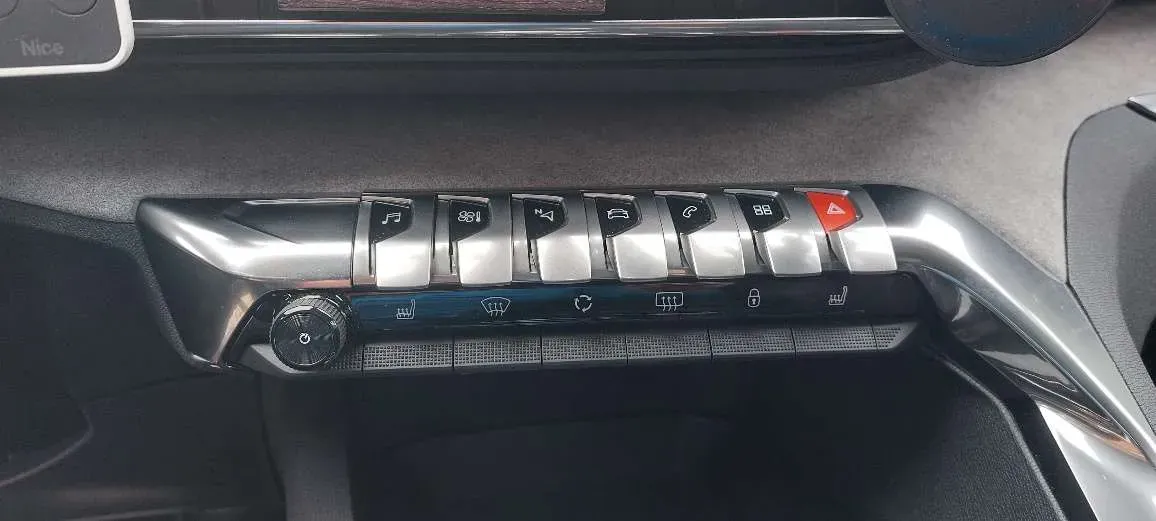 Peugeot 3008 2021 photo 3