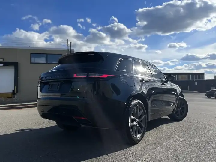 Land Rover Range Rover Velar 2024 photo 4
