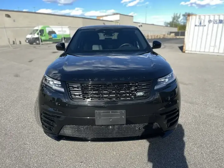 Land Rover Range Rover Velar 2024 photo 2