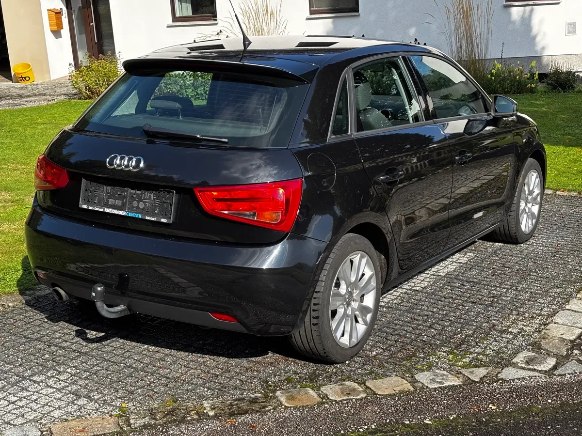 Audi A1 2012 photo 2