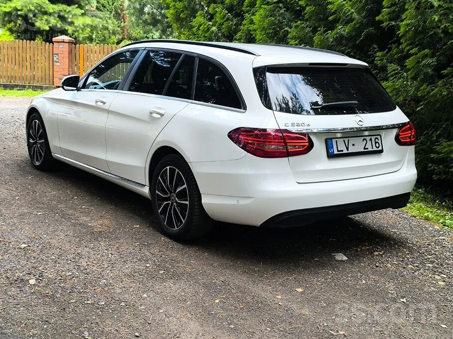Mercedes-Benz C220D 2019 photo 4
