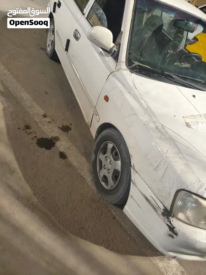 Hyundai Verna 2012 photo 3