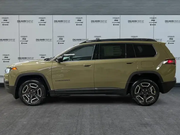 Jeep Cherokee 2026 photo 2