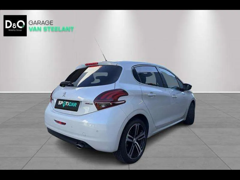 Peugeot 208 2017 photo 4