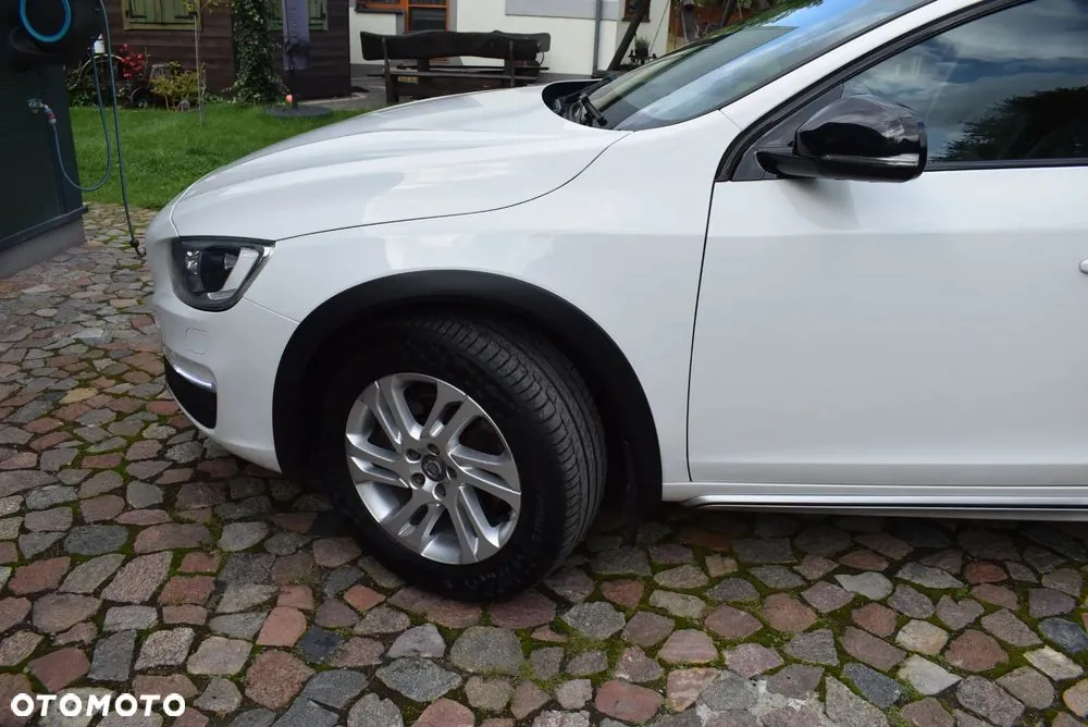 Volvo V60 2017 photo 5