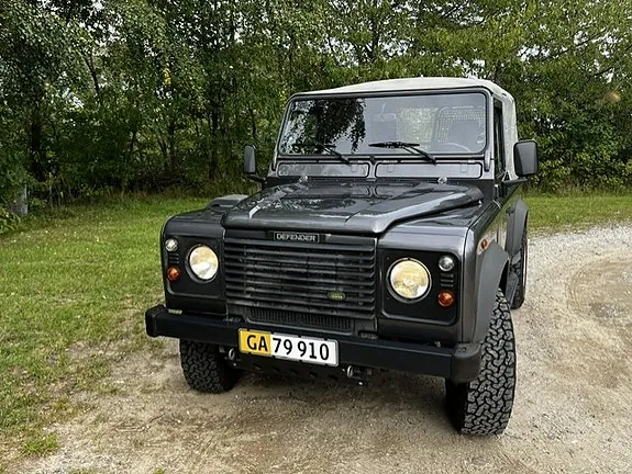 Land Rover Defender 90 2006 photo 2