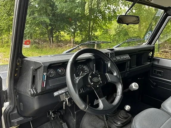 Land Rover Defender 90 2006 photo 5
