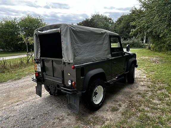 Land Rover Defender 90 2006 photo 3