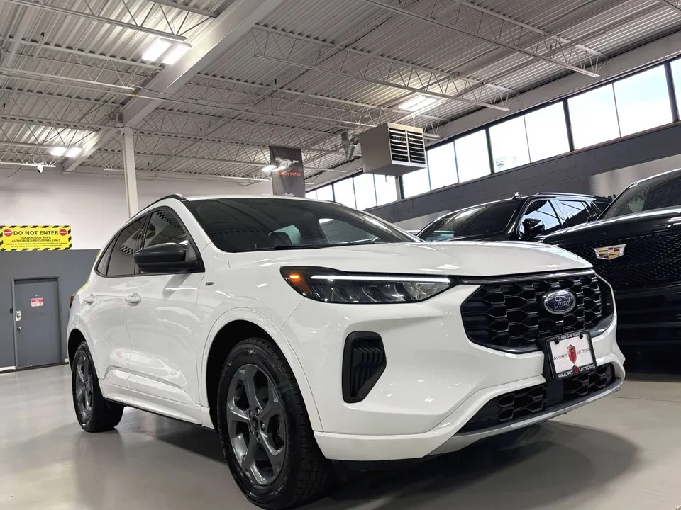 Ford Escape 2023 photo 2