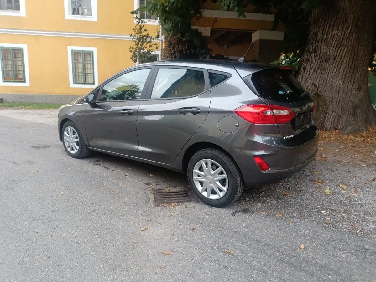 Ford Fiesta 2017 photo 2
