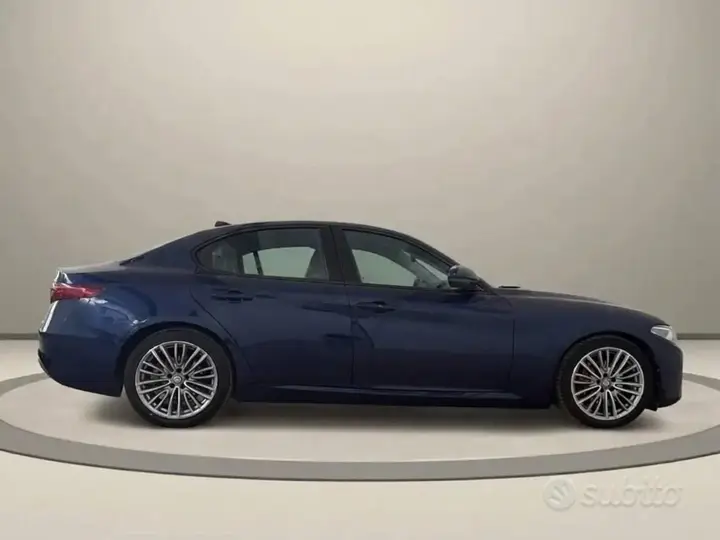 Alfa Romeo Giulia 2017 photo 2