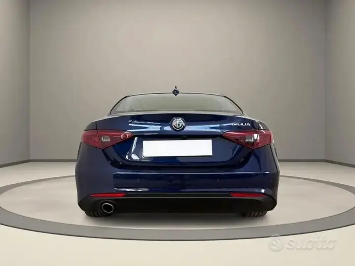 Alfa Romeo Giulia 2017 photo 3