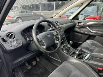 Ford S-Max 2011 photo 3