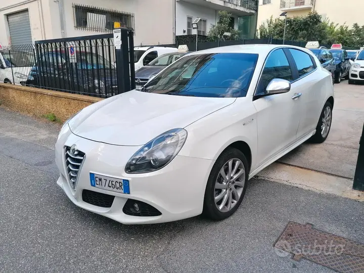 Alfa Romeo Giulietta 2012 photo 5