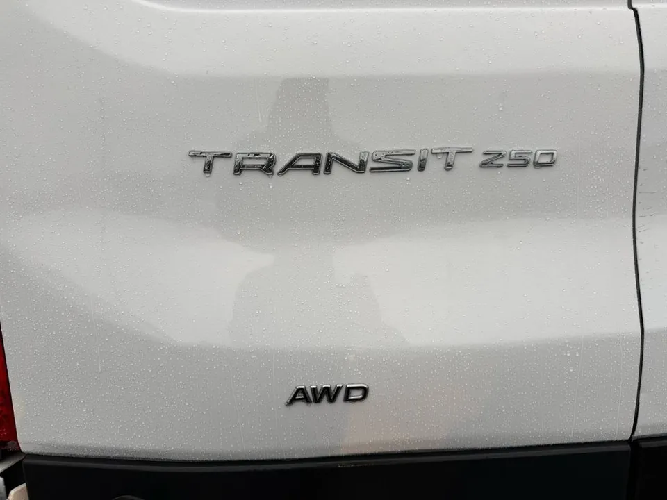 Ford Transit 2024 photo 4