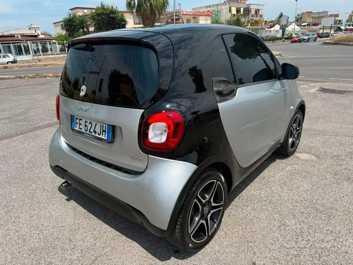 Smart Fortwo 2016 photo 4