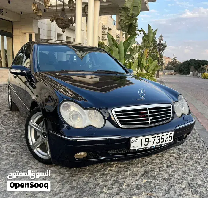 Mercedes-Benz C-Class 2004 photo 3