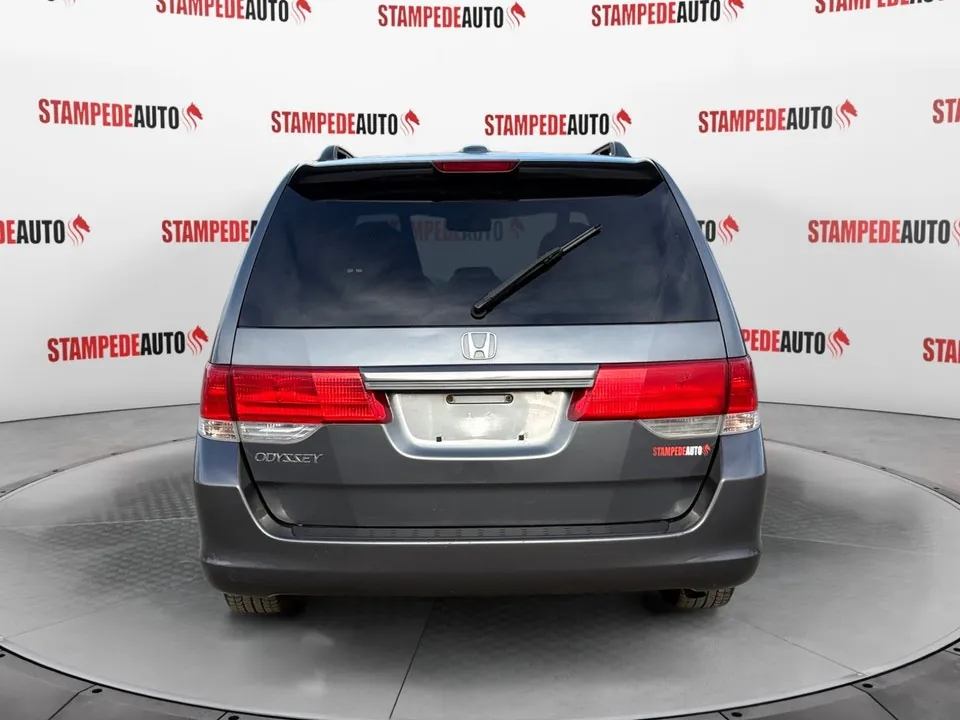 Honda Odyssey 2010 photo 4