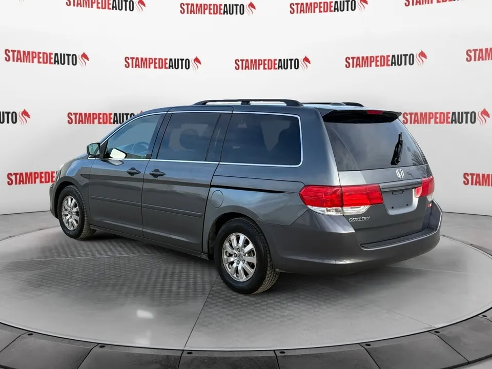 Honda Odyssey 2010 photo 3