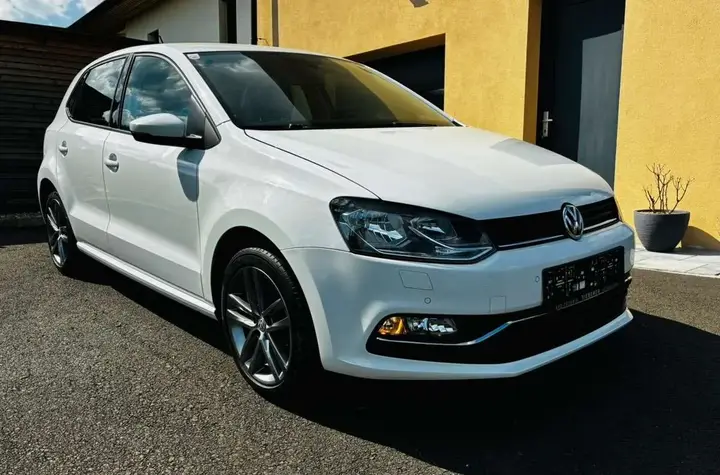 Volkswagen Polo 2016 photo 2