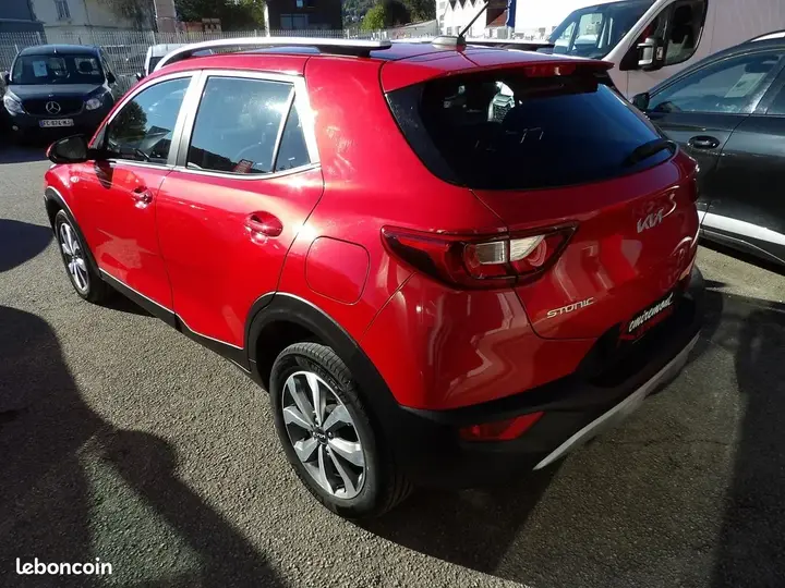 Kia Stonic 2023 photo 2