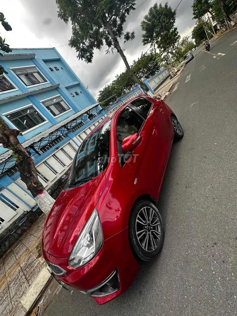 Mitsubishi Attrage 2018 photo 2