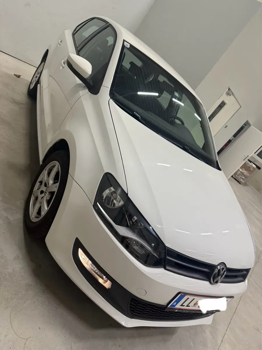 Volkswagen Polo 2011 photo 2