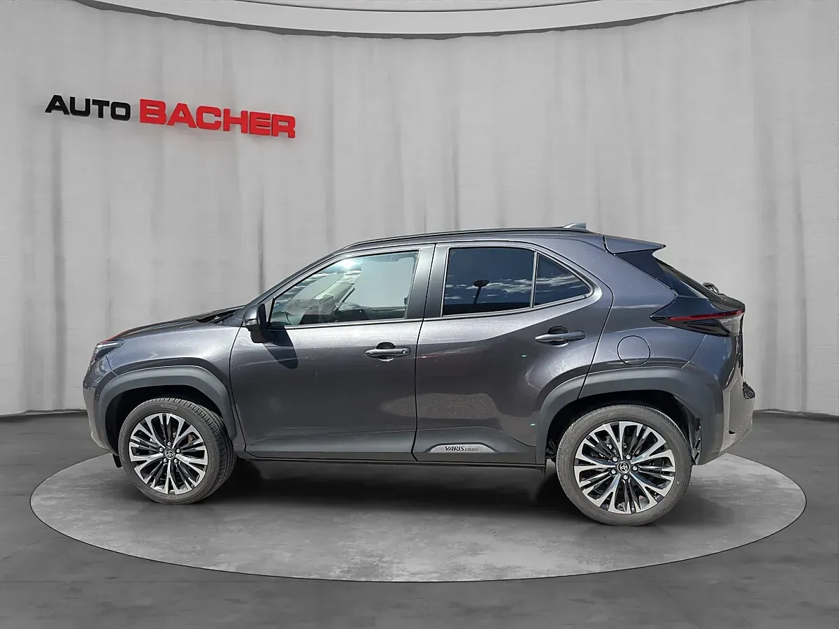 Toyota Yaris Cross 2023 photo 2