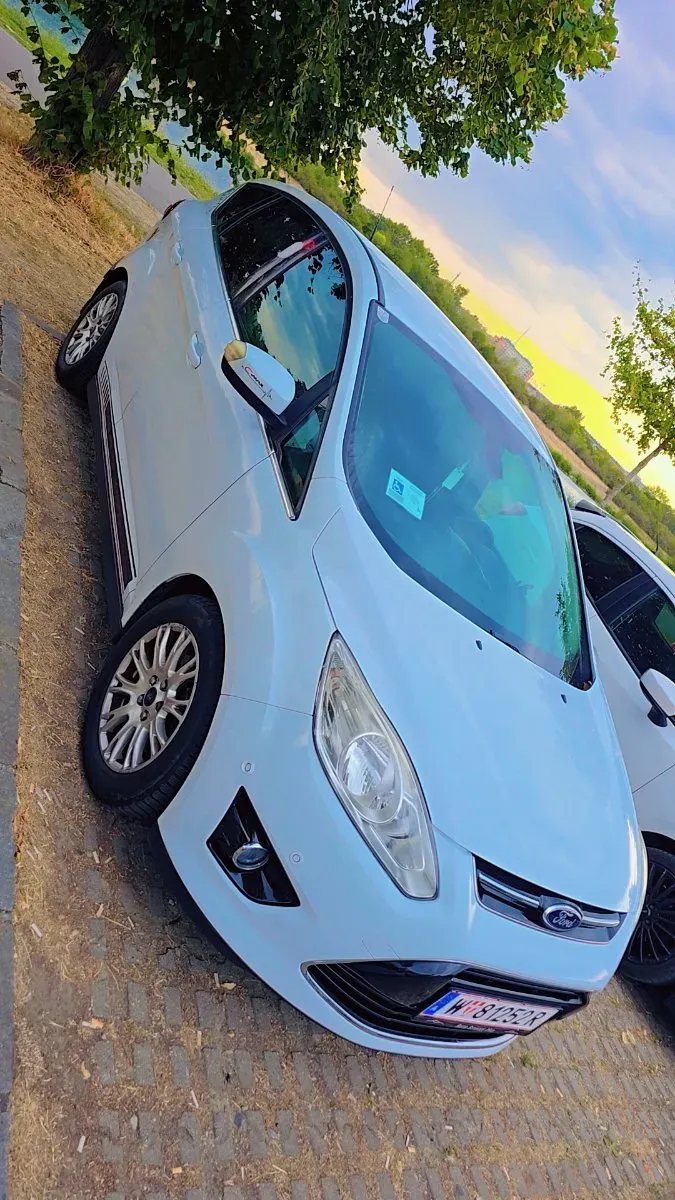 Ford C-Max 2012 photo 2