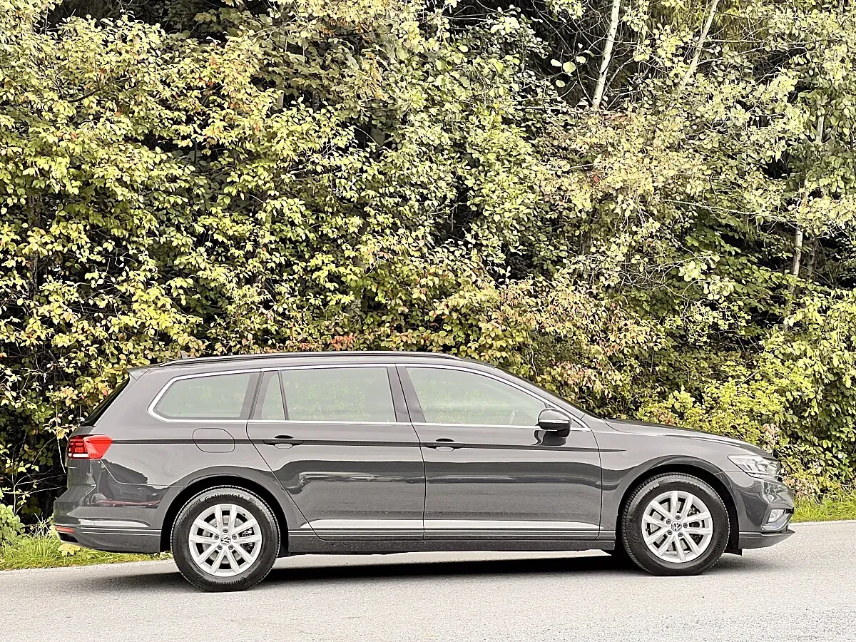Volkswagen Passat 2021 photo 3