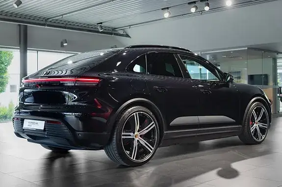 Porsche Macan 2025 photo 5