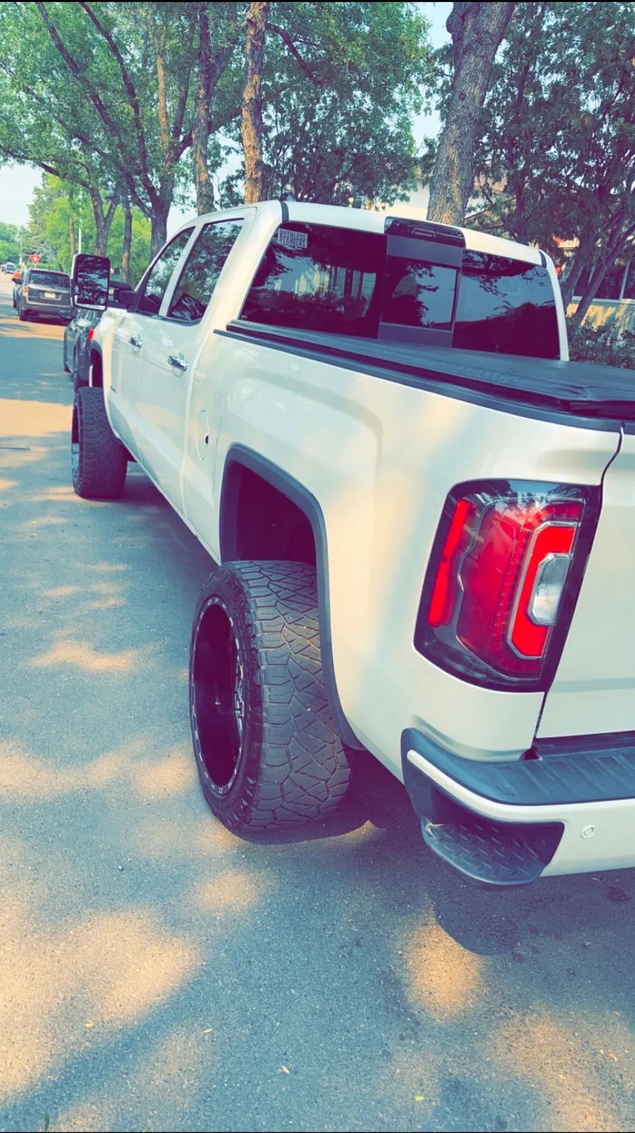 GMC Sierra 1500 2018 photo 2