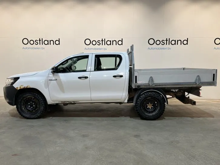 Toyota Hilux 2021 photo 2