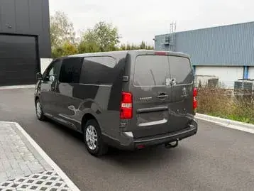 Peugeot Expert Combi 2021 photo 2
