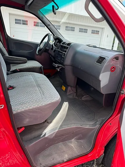 Toyota Hiace 2002 photo 2