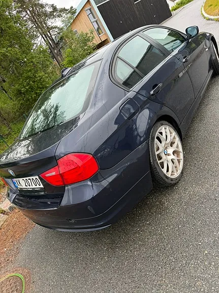 BMW 320I 2008 photo 4
