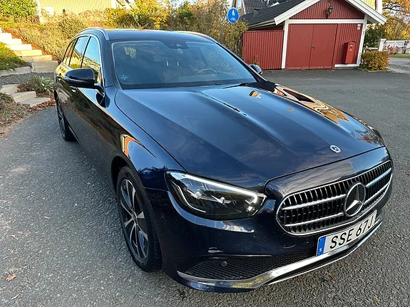 Mercedes-Benz E300 2023 photo 3
