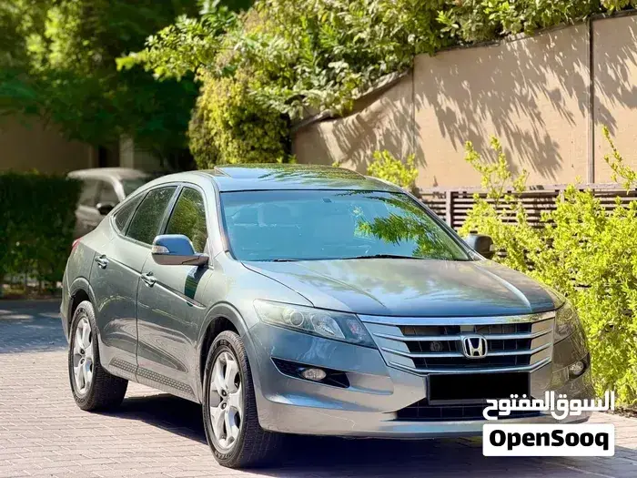 Honda Accord 2010 photo 2