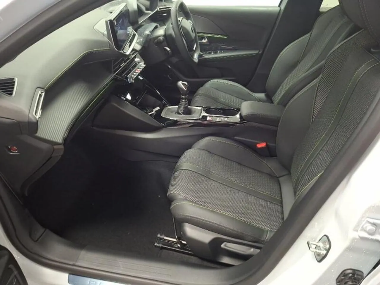 Peugeot 208 2026 photo 5