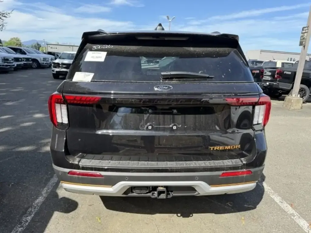Ford Explorer 2026 photo 4
