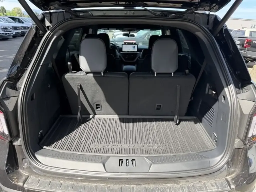 Ford Explorer 2026 photo 5