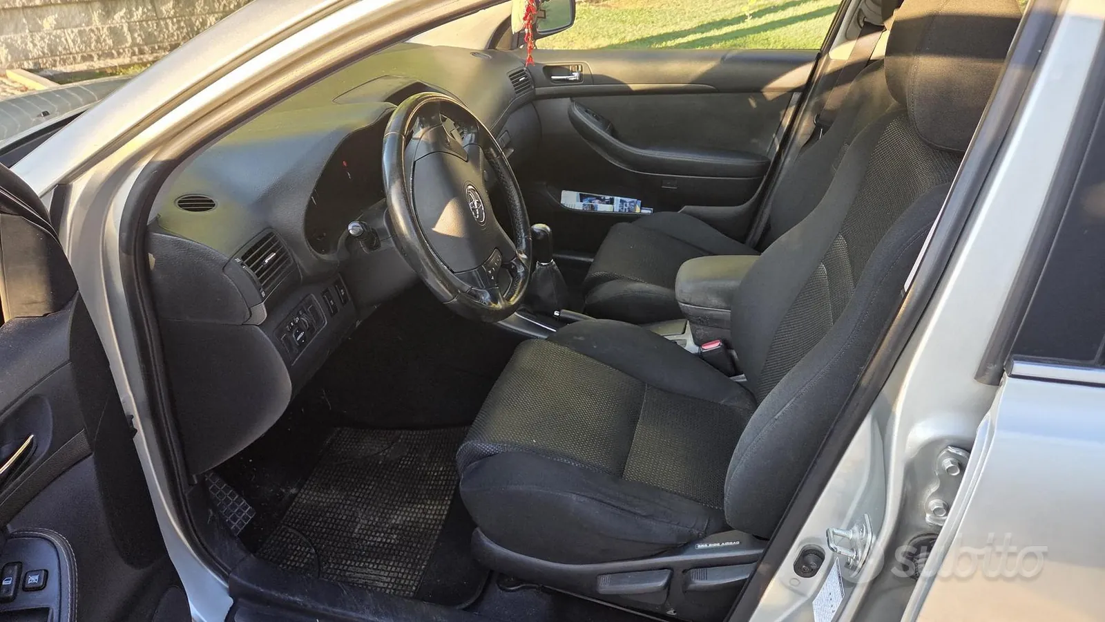 Toyota Avensis 2005 photo 4