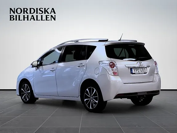 Toyota Verso 2017 photo 5