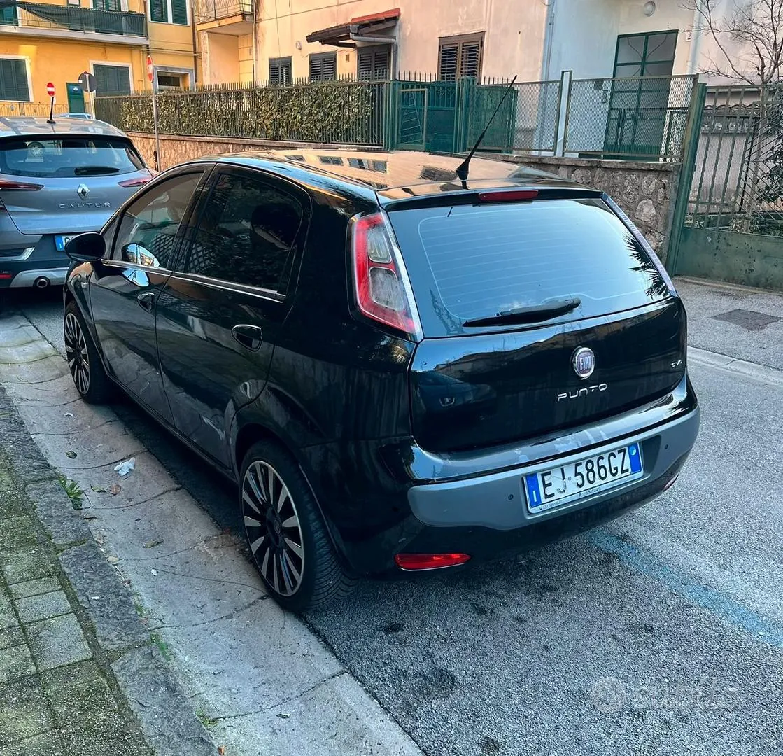 Fiat Punto 2011 photo 4