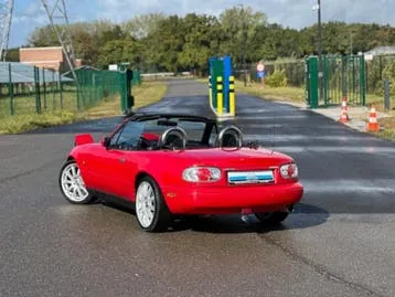 Mazda Mx-5 1990 photo 2