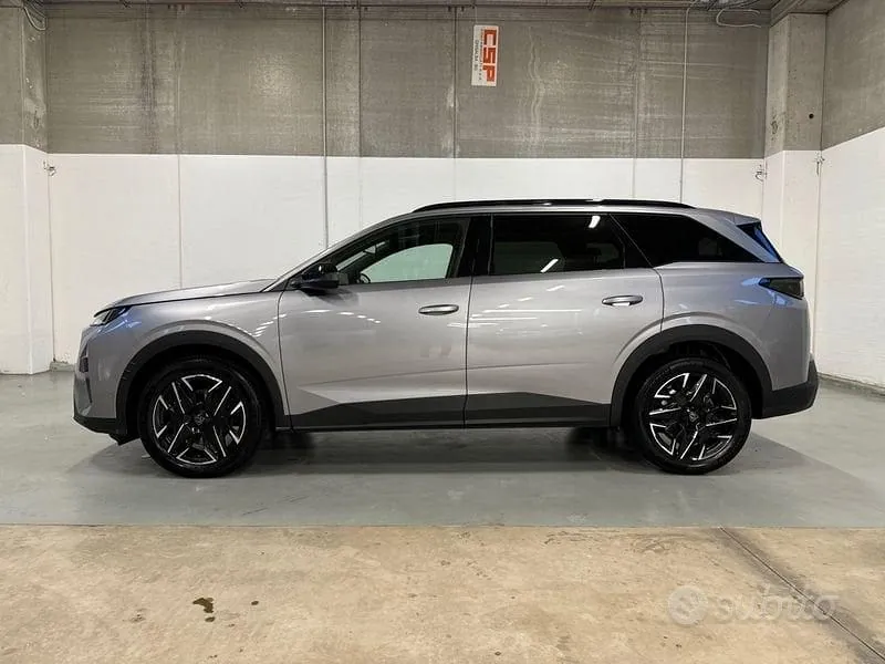 Peugeot 5008 2025 photo 2