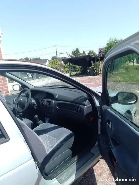 Renault Megane 2002 photo 3