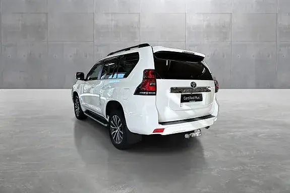 Toyota Land Cruiser 2023 photo 3