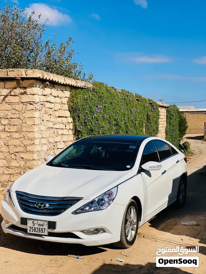 Hyundai Sonata 2013 photo 2
